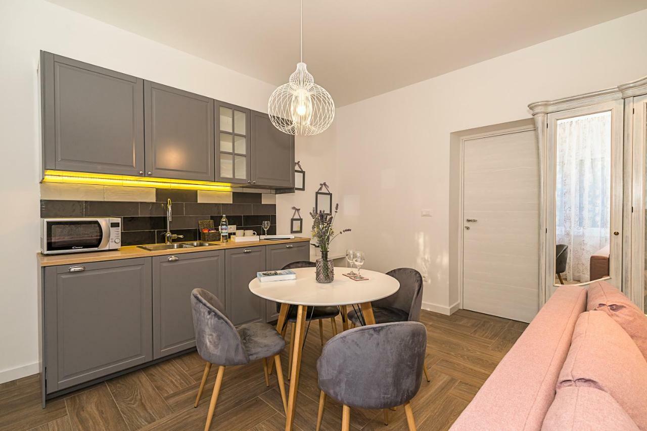 Studio Apartments Marcel Split Exterior foto