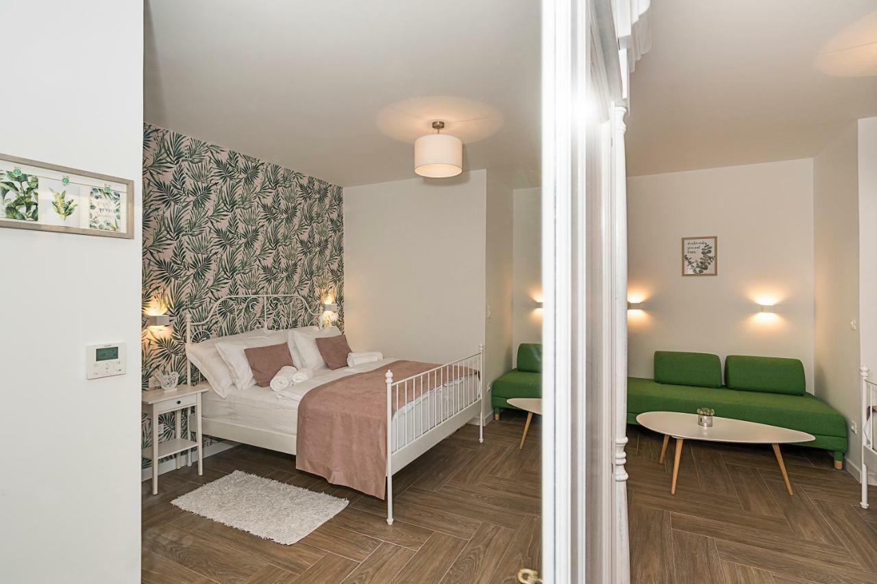 Studio Apartments Marcel Split Exterior foto